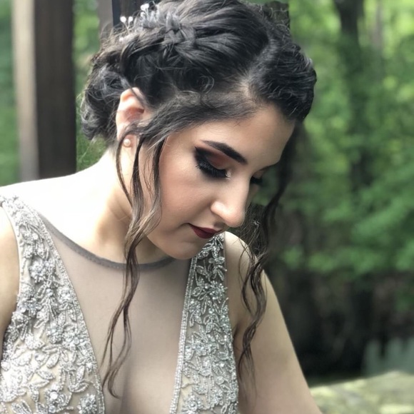 Meet your Posher, Jessica - Picture 1 of 1